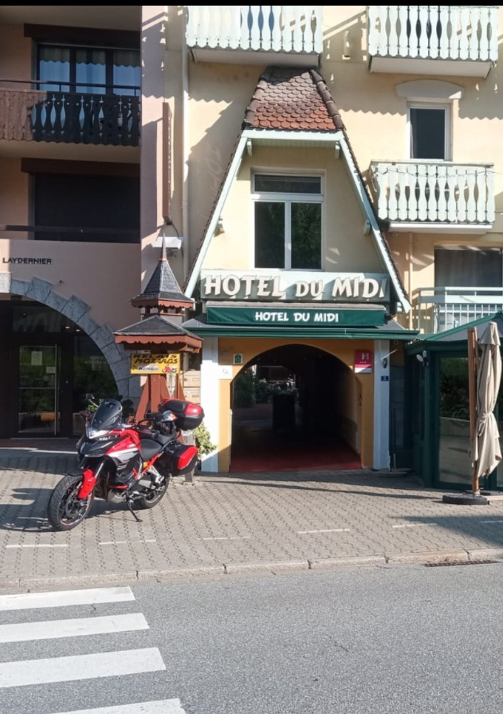 Photo de HÔTEL RESTAURANT DU MIDI