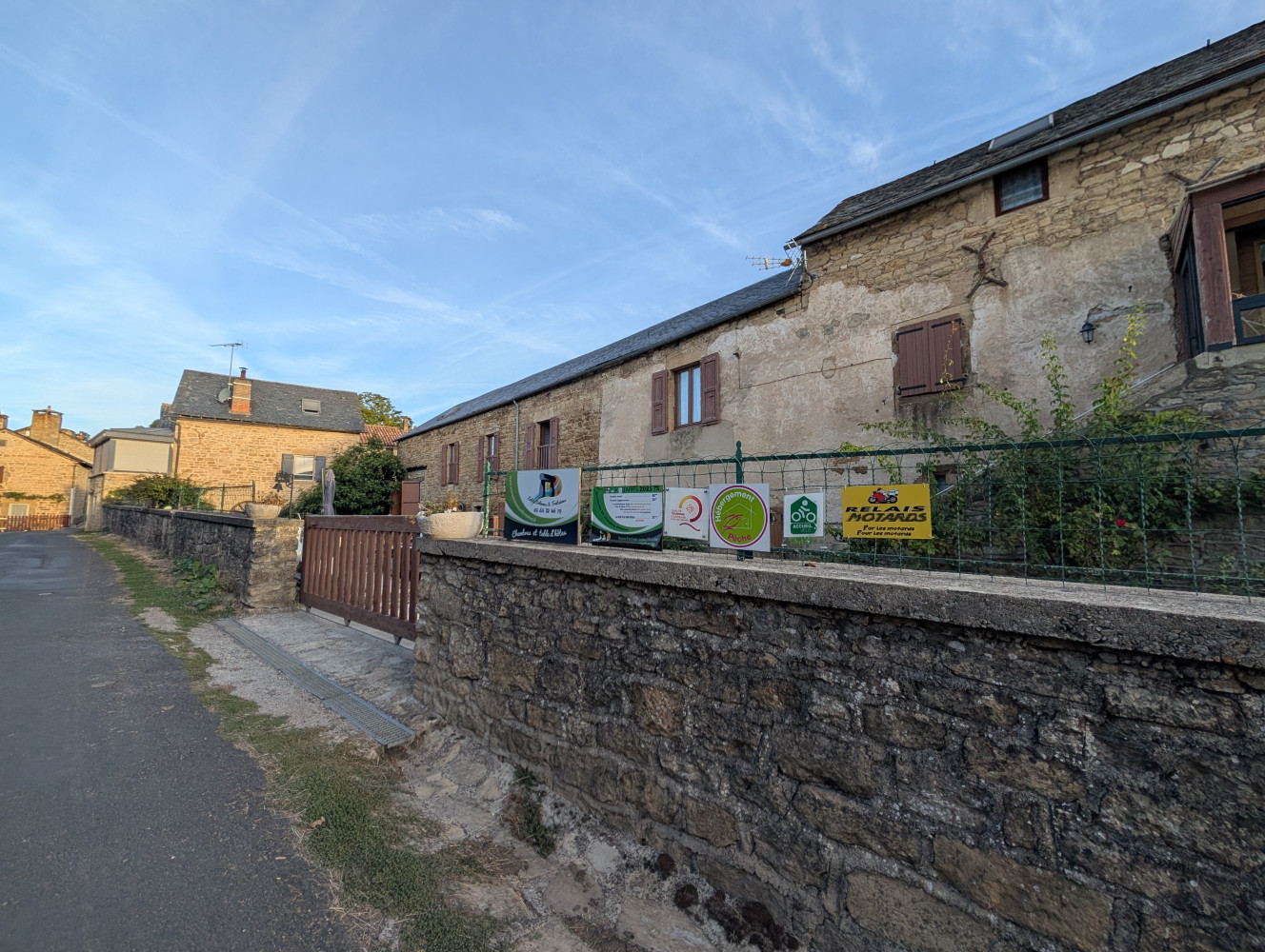 Photo de ENTRE DOLMENS ET FONTAINES