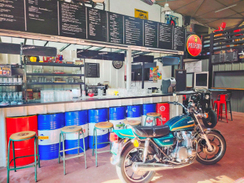 Relais Motards L'ENTREPOTES 13