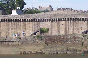 Balade: La Bretagne Journal des motards Balade: La Bretagne Journal des motards