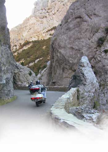 Azur Moto Passion Au pays des châteaux et des Cathares